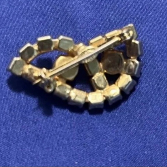 Vintage Kramer Of New York Pink Crystal Brooch Stamped EUC Beautiful - Picture 2 of 3